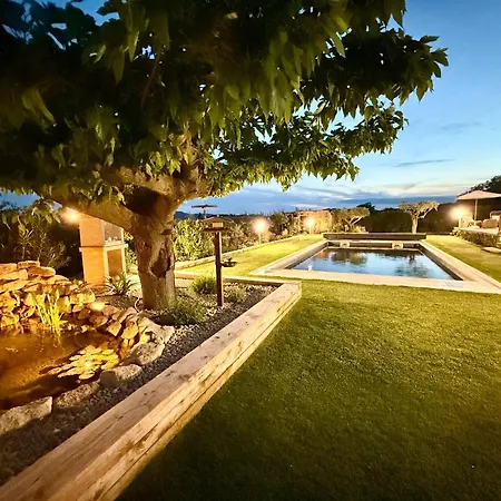 Nuit En Luberon Guest house