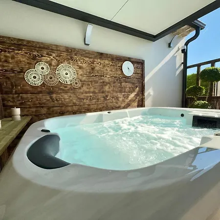 Nuit En Luberon Guest house